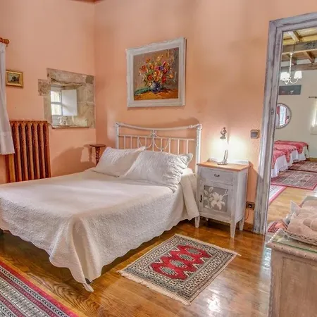 Casona Dos Lagos מלון Villanueva (Cantabria)
