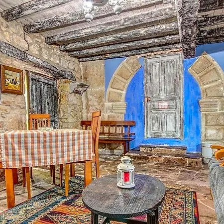 Casona Dos Lagos Hotel Villanueva (Cantabria)