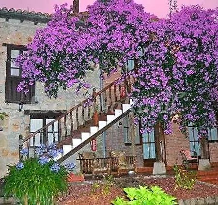 Casona Dos Lagos Villanueva (Cantabria)