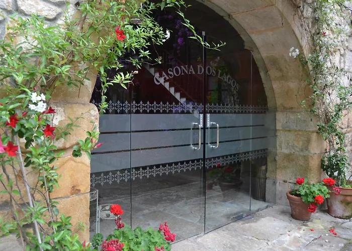 Casona Dos Lagos Hotel Villanueva (Cantabria)